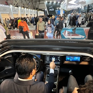 گروه ماموت برای نمایشگاه خودرو اصفهان ۱۴۰۴ حاضری زد